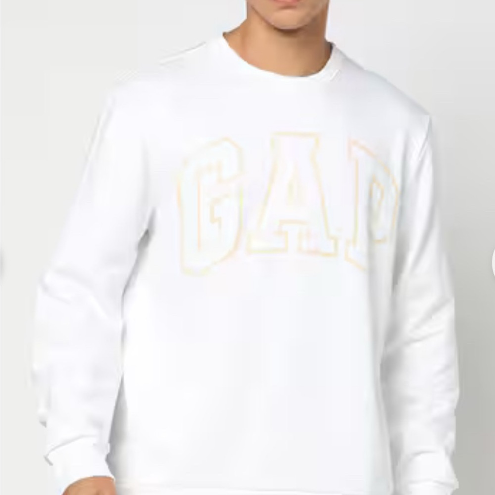 GAP Men's Classic White Crewneck Sweater